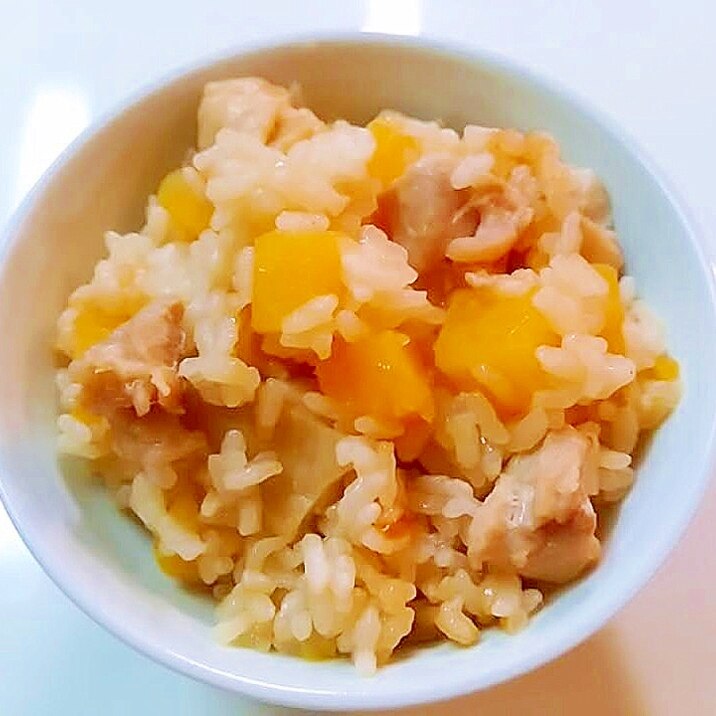 薩摩芋と鶏肉の炊き込みご飯